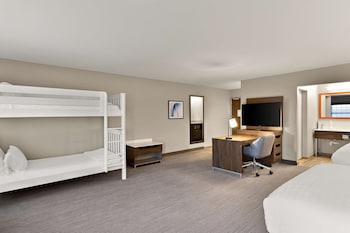 hampton inn and suites by hilton petoskey
