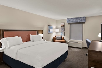 hampton inn and suites by hilton petoskey