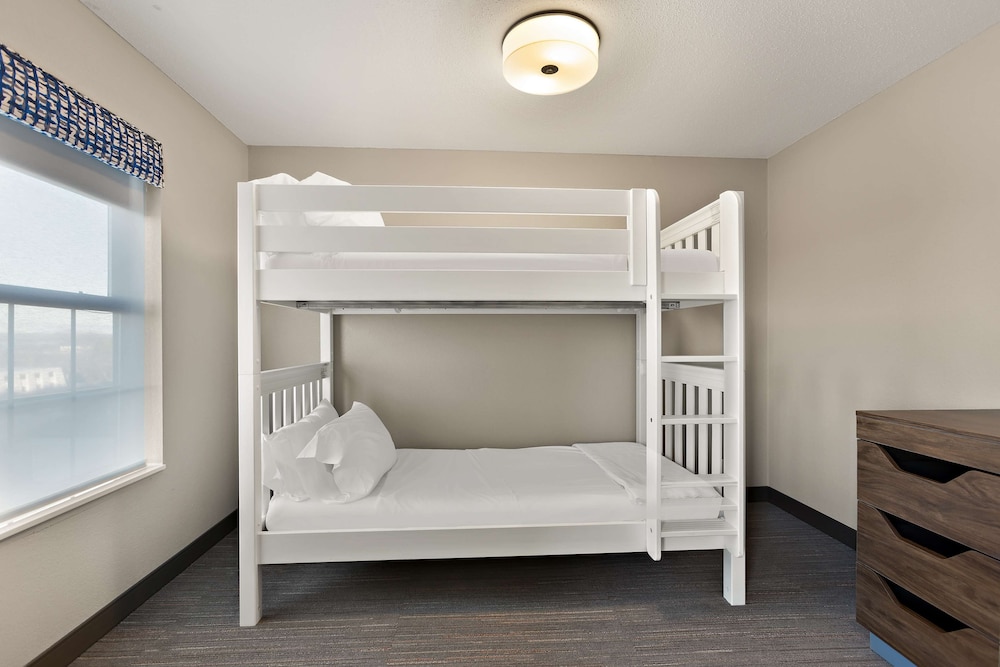 hampton inn and suites by hilton petoskey