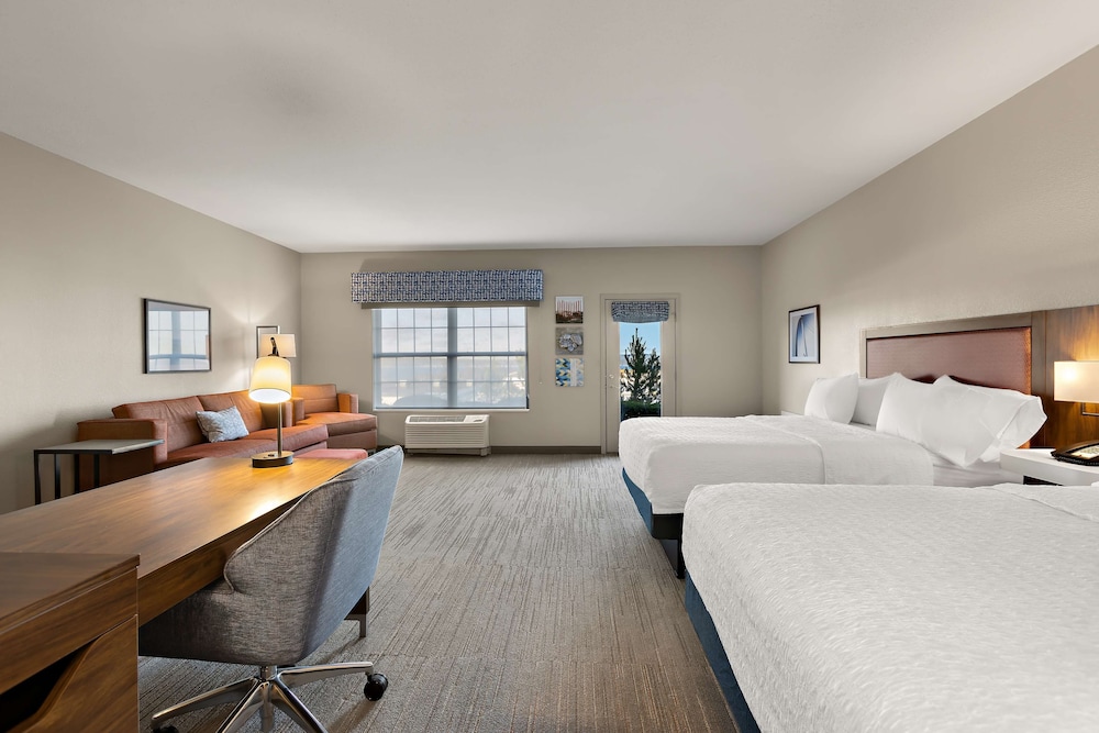 hampton inn and suites by hilton petoskey