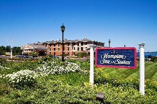 hampton inn and suites by hilton petoskey