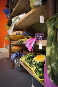 Lemon Tree,,2 star