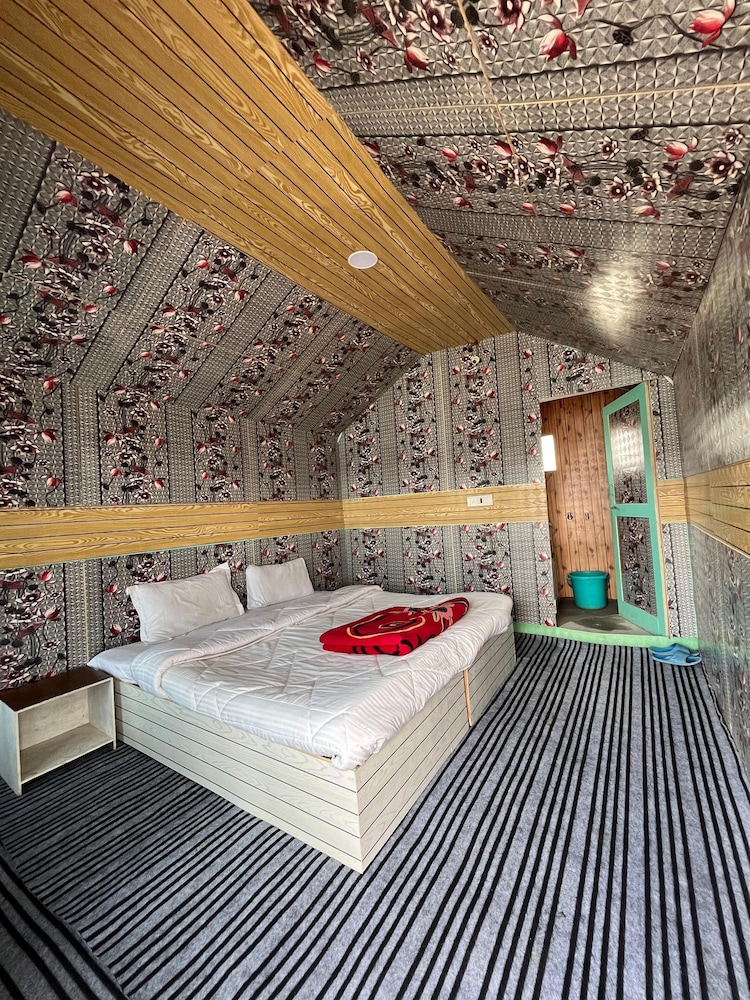 padma cottage pangong