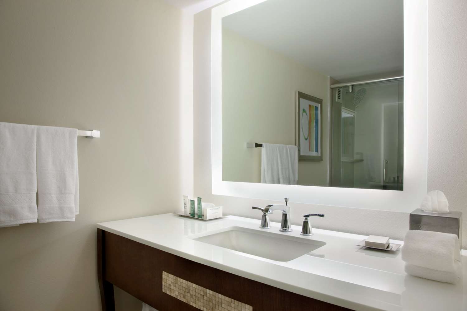 hilton miami airport blue lagoon