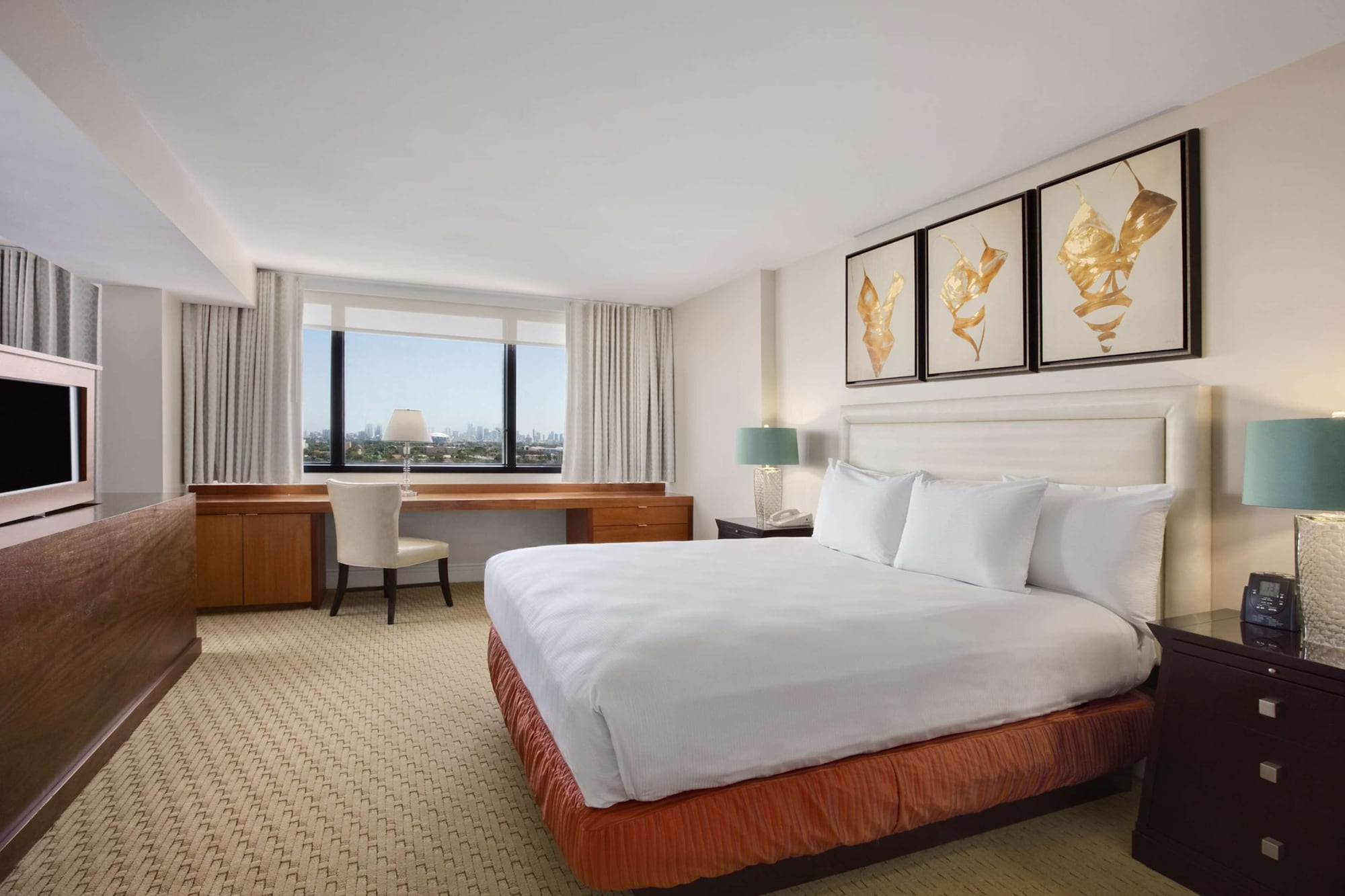 hilton miami airport blue lagoon