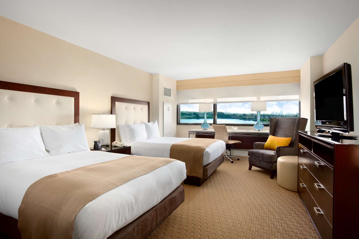 hilton miami airport blue lagoon