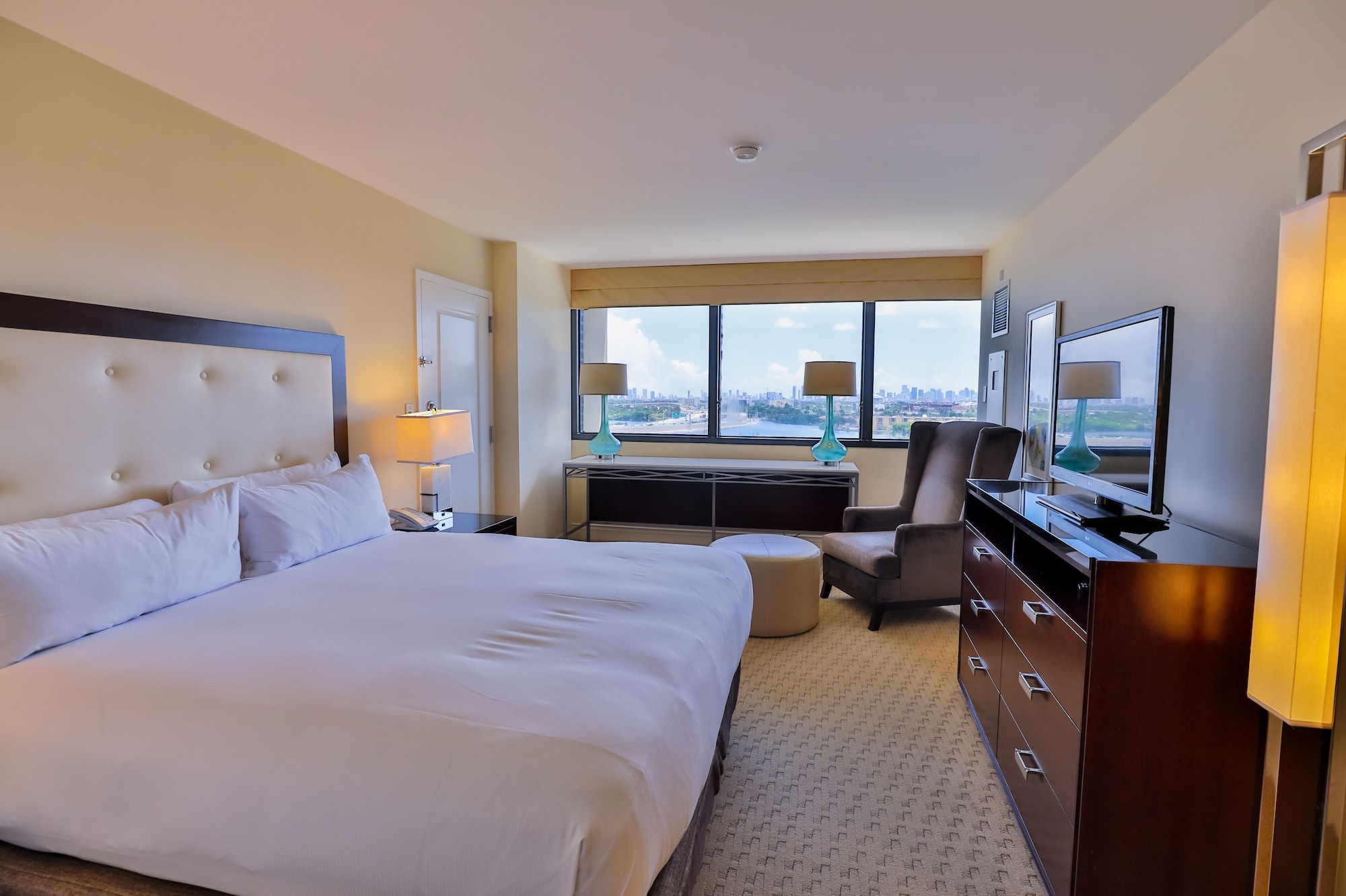 hilton miami airport blue lagoon