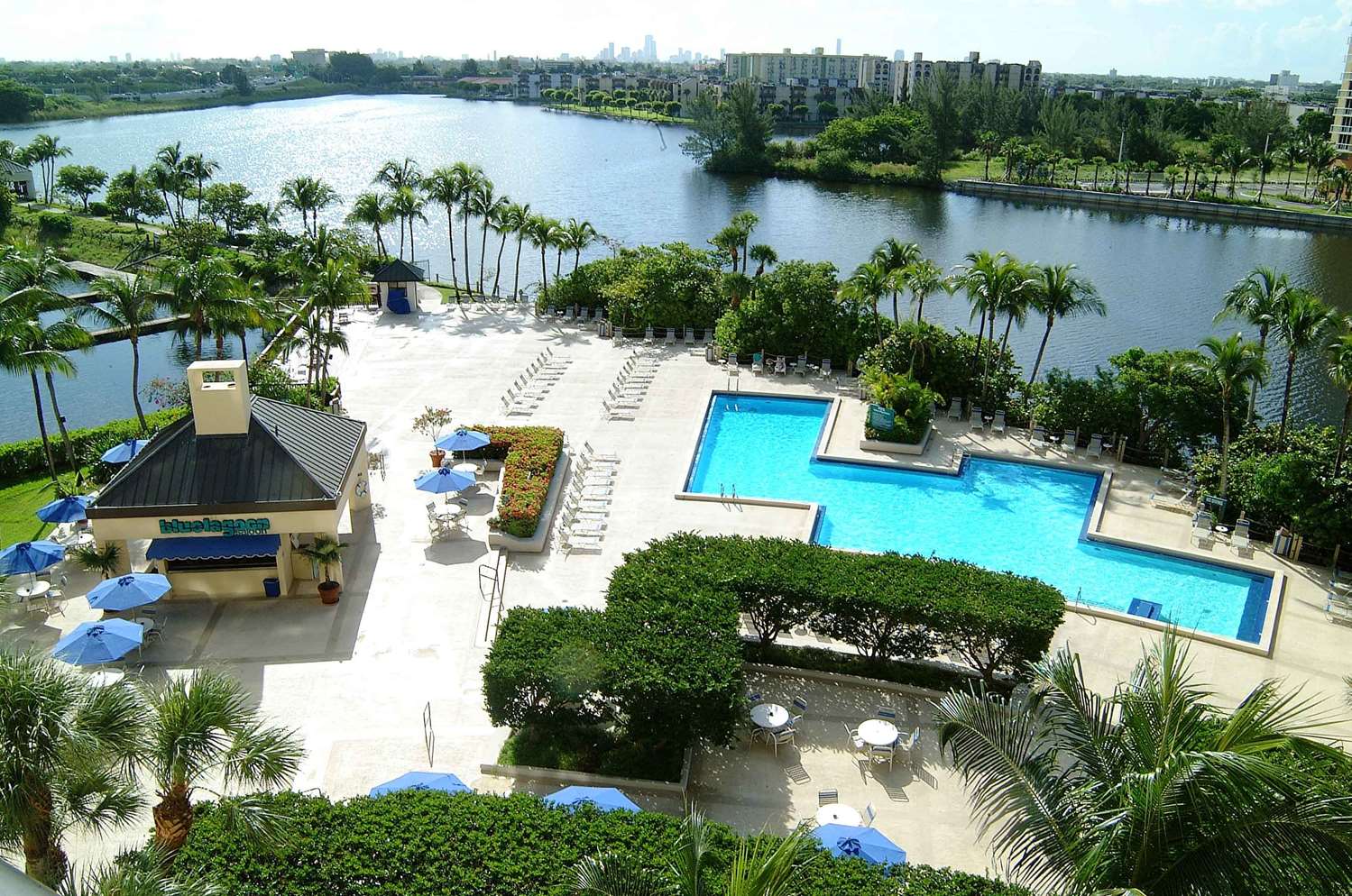 hilton miami airport blue lagoon