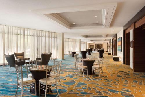 hilton miami airport blue lagoon