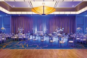 hilton miami airport blue lagoon