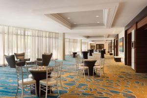 hilton miami airport blue lagoon