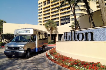 hilton miami airport blue lagoon