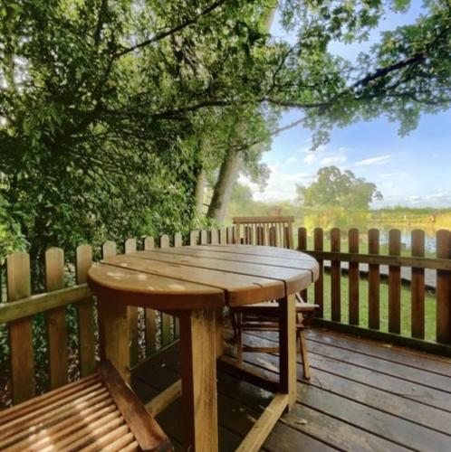 inviting 1 bed cabin in newmarket
