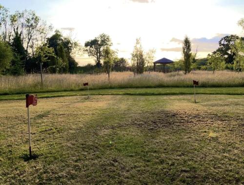 inviting 1 bed cabin in newmarket