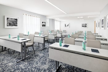the gabriel miami south beach curio collection by hilton