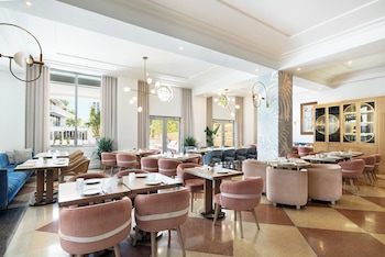 the gabriel miami south beach curio collection by hilton