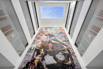 the gabriel miami south beach curio collection by hilton