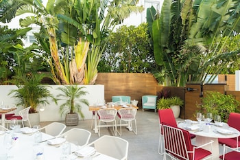 the gabriel miami south beach curio collection by hilton