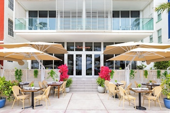 the gabriel miami south beach curio collection by hilton