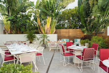 the gabriel miami south beach curio collection by hilton