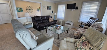 Beach Road Bed And Breakfast,2006 N Virginia Dare Trail,3 star