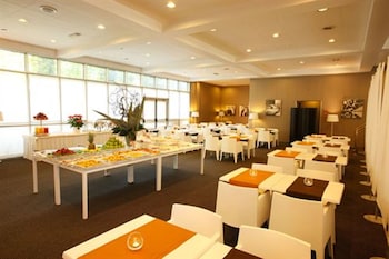 hotel blaise and francis