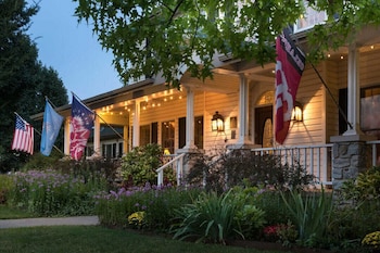 Montford Inn & Cottages,,3 star