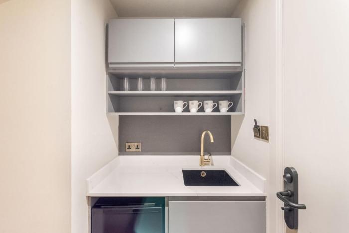 king street aparthotel