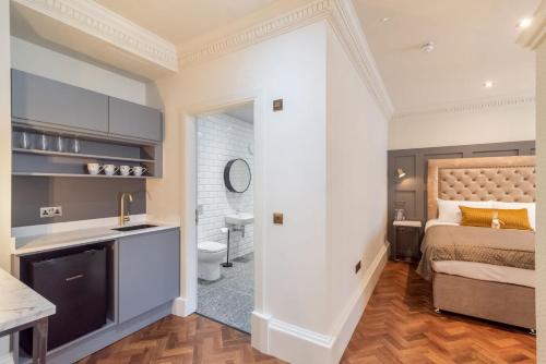 king street aparthotel