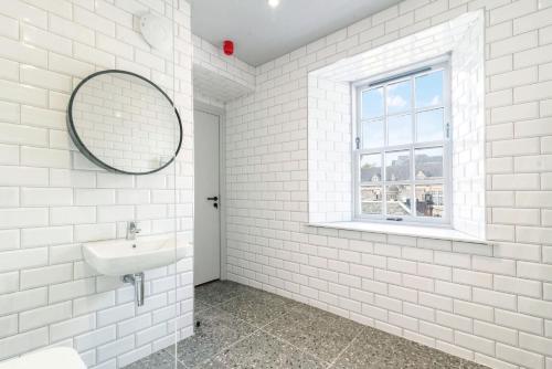 king street aparthotel