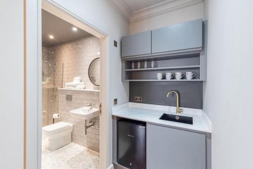 king street aparthotel