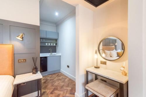 king street aparthotel