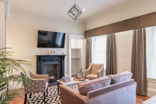 king street aparthotel