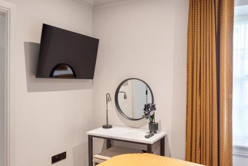 king street aparthotel
