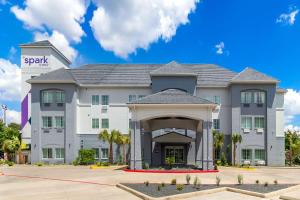 spark by hilton missouri city
