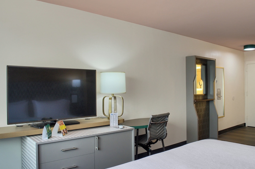 holiday inn mobile west i 10 by ihg