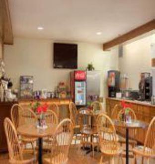 Travelodge Suites By Wyndham Moncton,New Brunswick>>Moncton,3 star