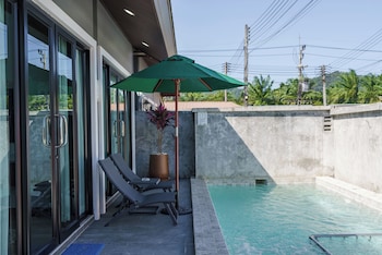 sriphakdi pool villa krabi