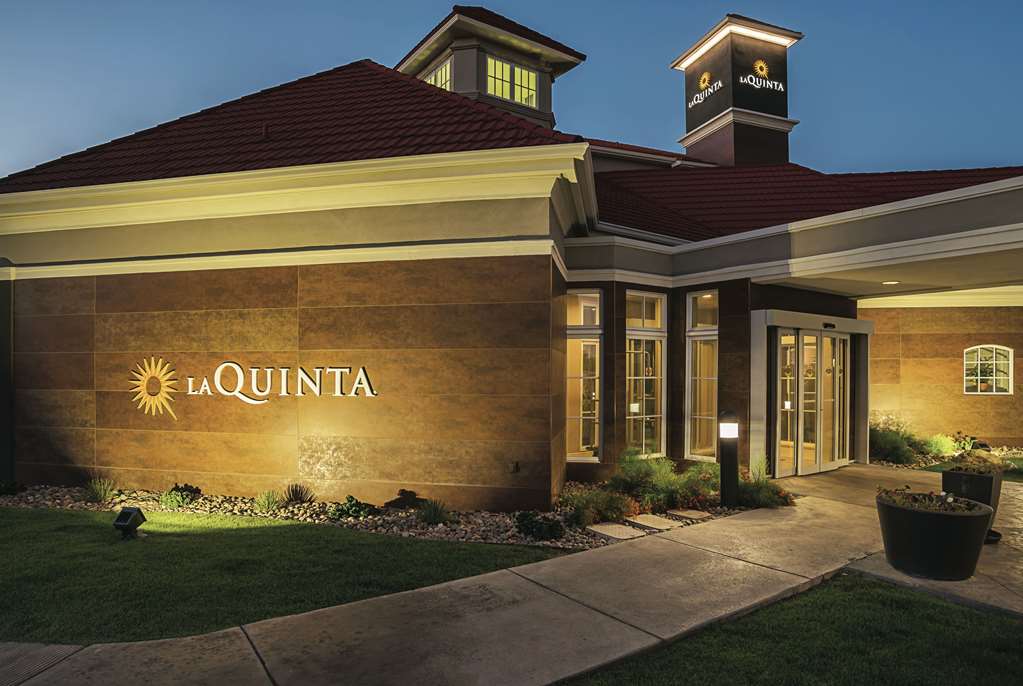 la quinta inn and suites by wyndham phoenix chandler
