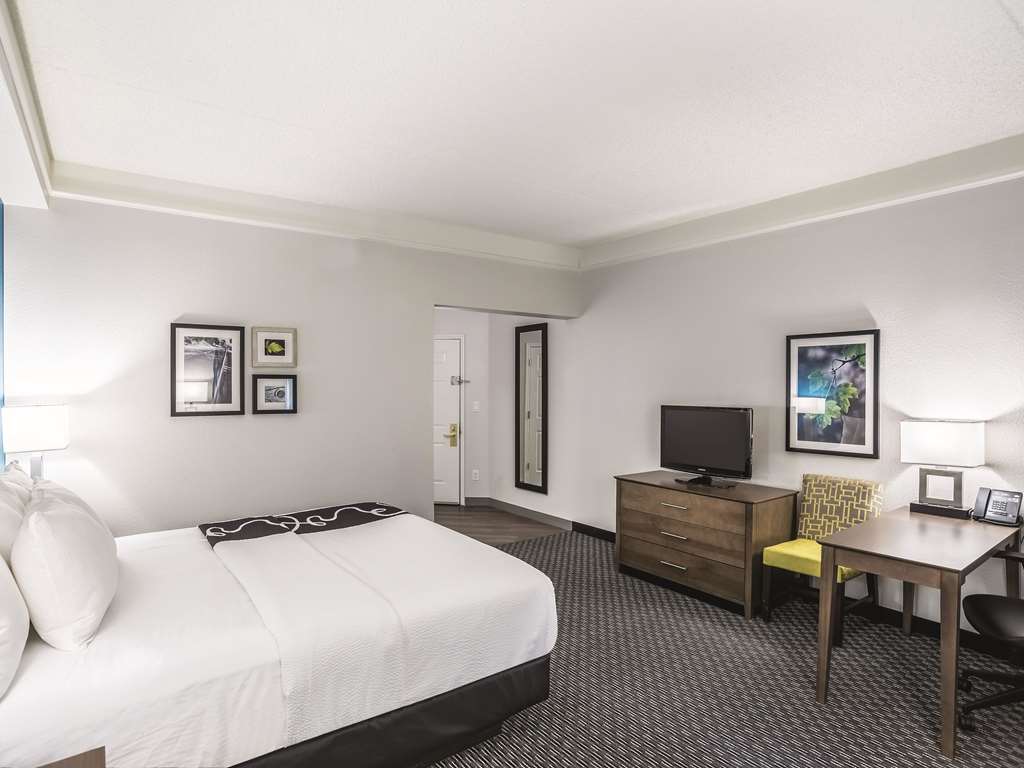 la quinta inn and suites by wyndham phoenix chandler