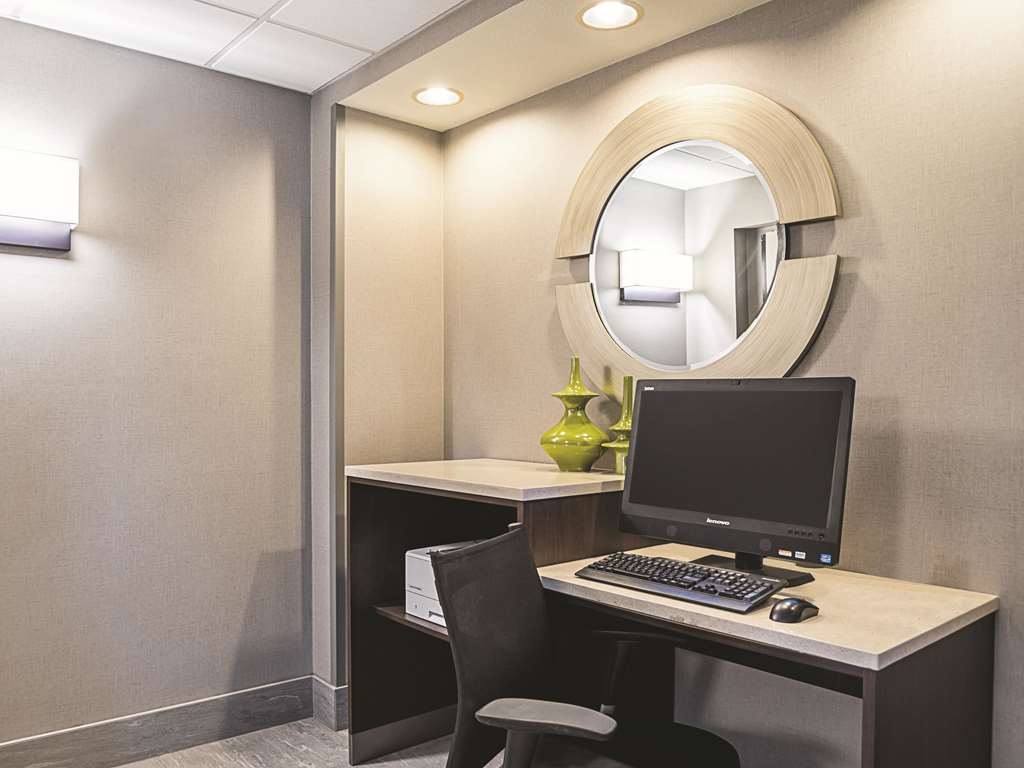 la quinta inn and suites by wyndham phoenix chandler