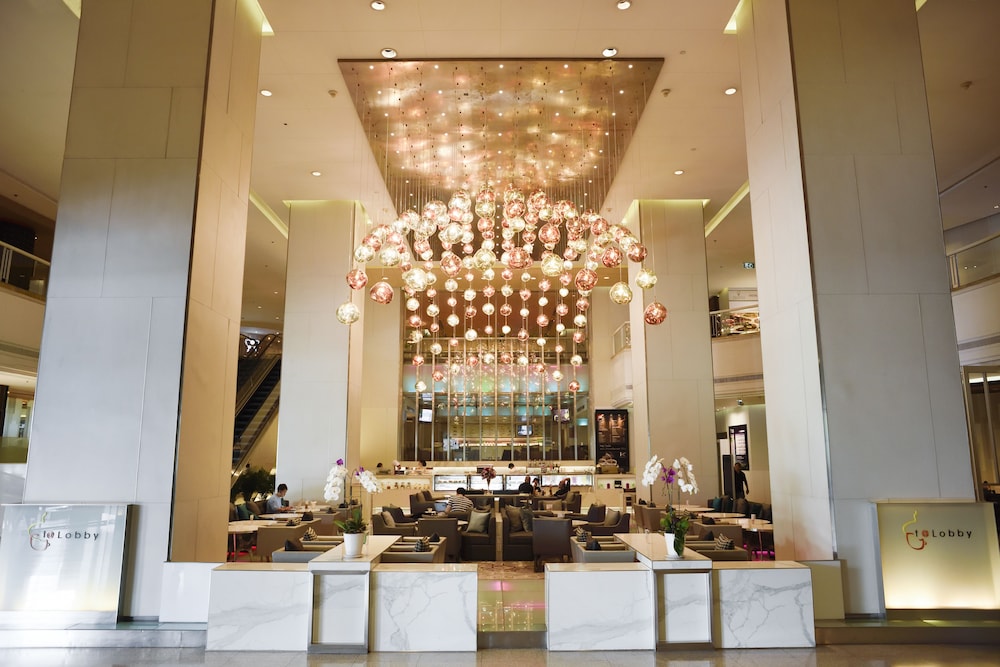 pathumwan princess hotel
