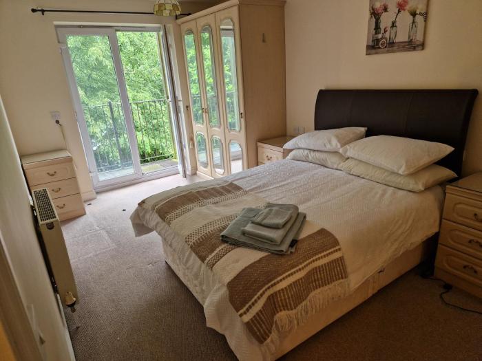 charming 2 bed apartment in central southampton