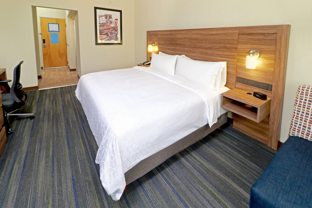 holiday inn express piedras negras by ihg