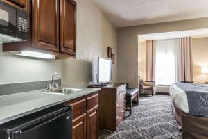 comfort suites pineville ballantyne area