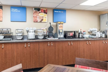 comfort inn and suites piqua near troy i75