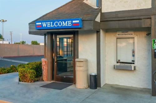 Motel 6 Merced, Ca - North,California>>Merced,2 star