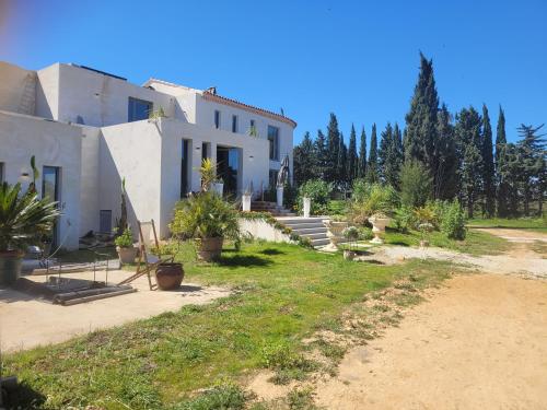 villa blanche