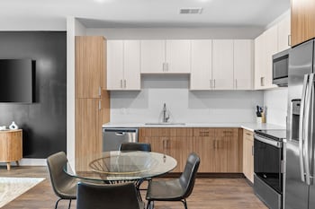 The Hollywood Suite The Gulch,,3 star