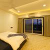 he azure 3bhk bunglow nr apollo db city